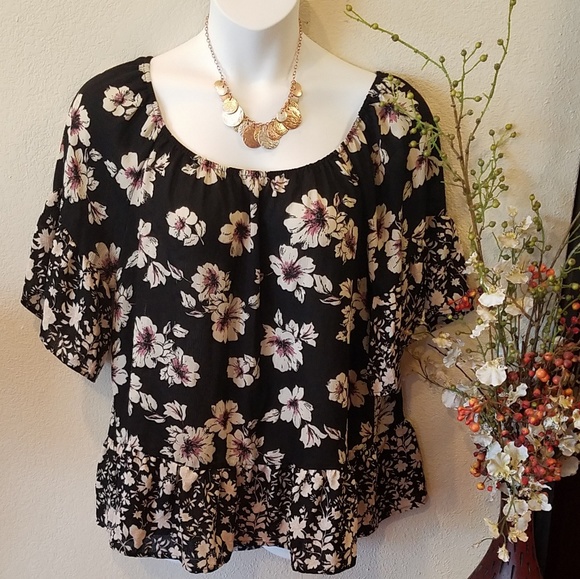Lavish Tops - Lavish Floral Women's Top Size 2X